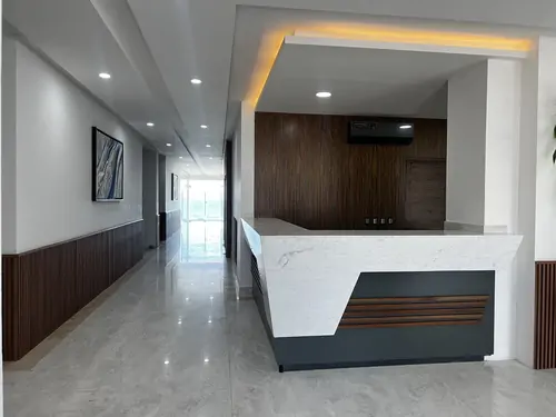 Condominio amueblado en renta anual frente a la playa | Playa Brujas